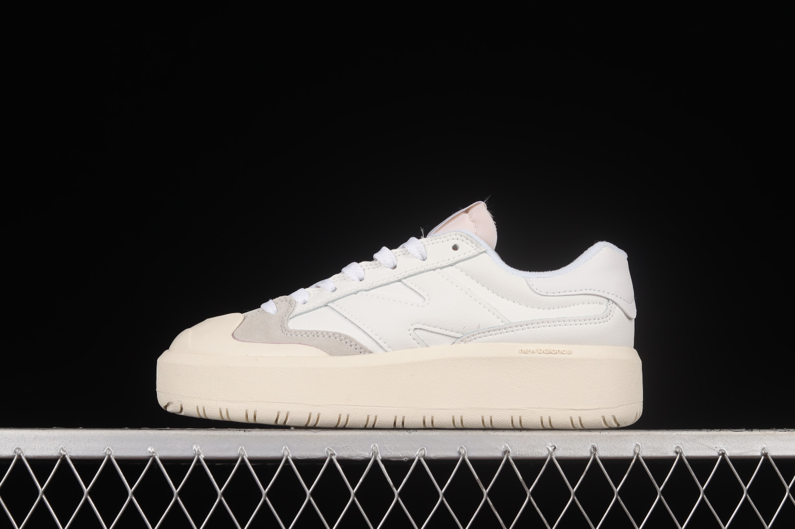 new balance ct302 white/moonbeam