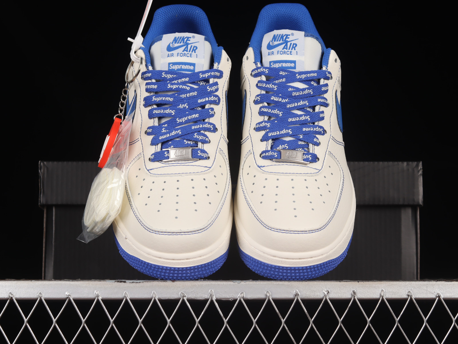 Sepsale - Supreme x Nike Air Force 1 07 Low Beige Royal Blue