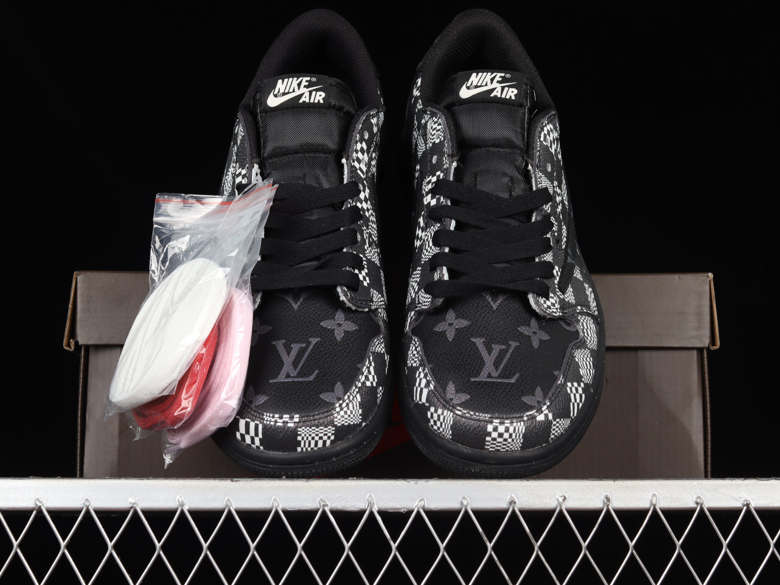 Louis Vuitton x Travis Scott x Nike Air Jordan 1 Low OG Size: 36