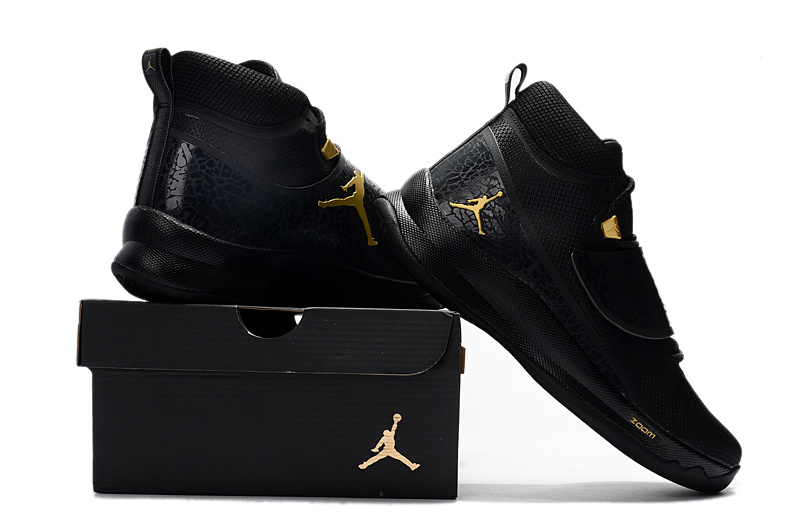 black jordan shoes men